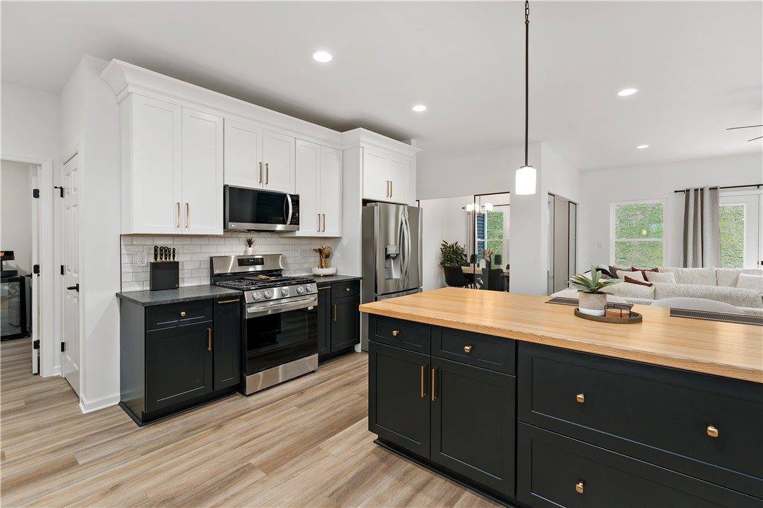 300 Timberline Dr, North Franklin Township, PA 15301