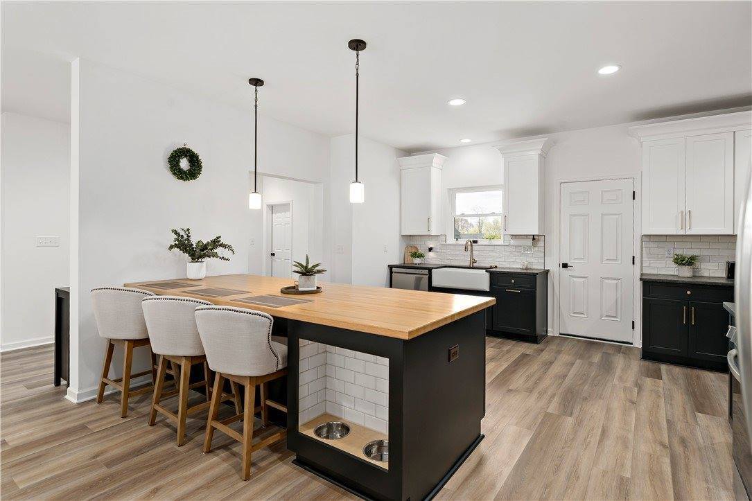 300 Timberline Dr, North Franklin Township, PA 15301