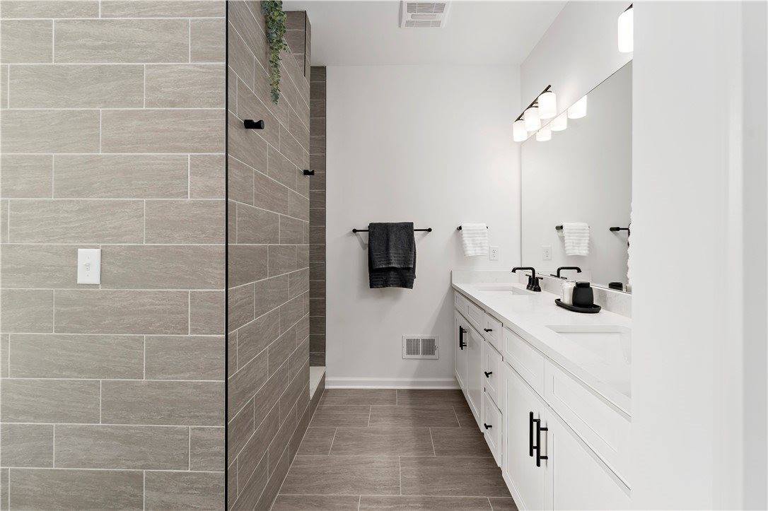 300 Timberline Dr, North Franklin Township, PA 15301