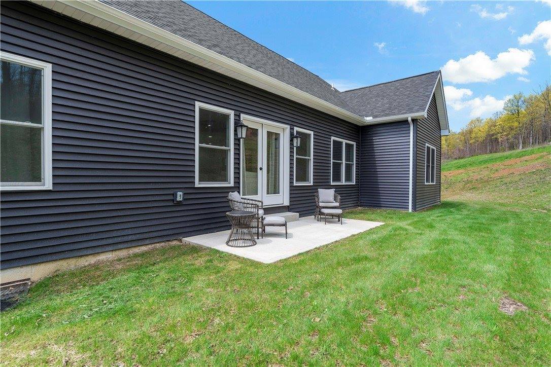 300 Timberline Dr, North Franklin Township, PA 15301