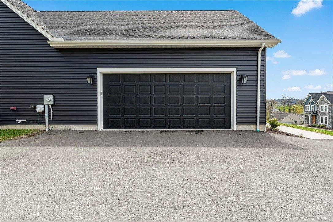 300 Timberline Dr, North Franklin Township, PA 15301