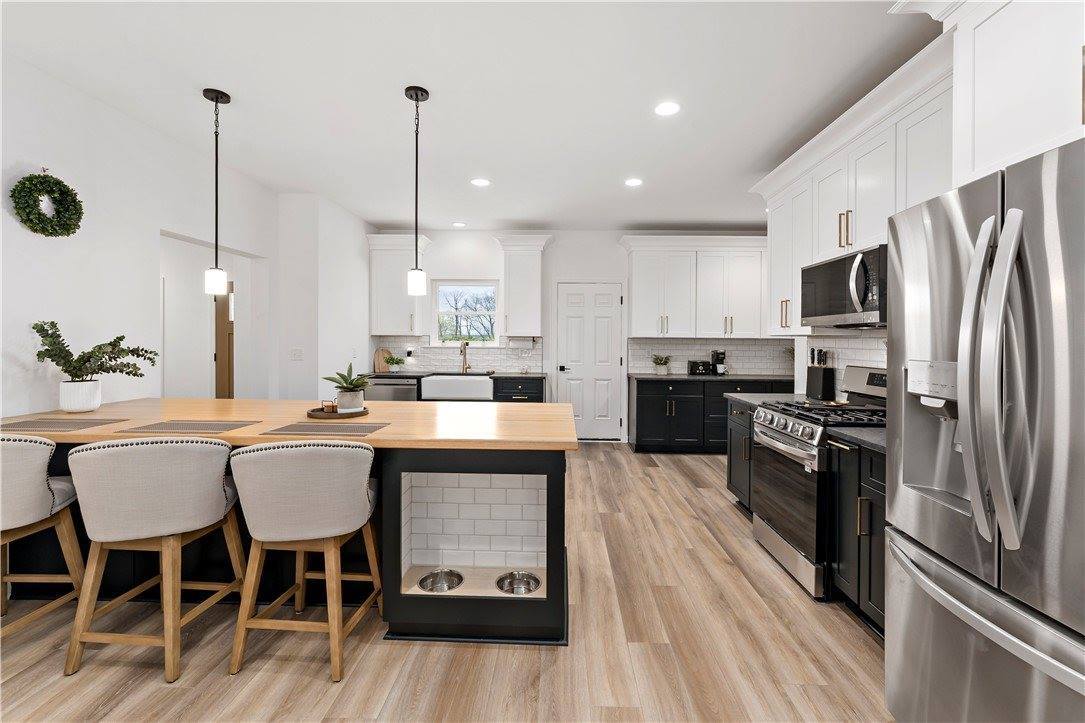 300 Timberline Dr, North Franklin Township, PA 15301