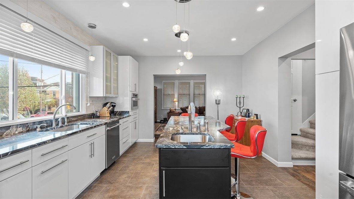 347 Bailey Ave, Mt Washington, PA 15211