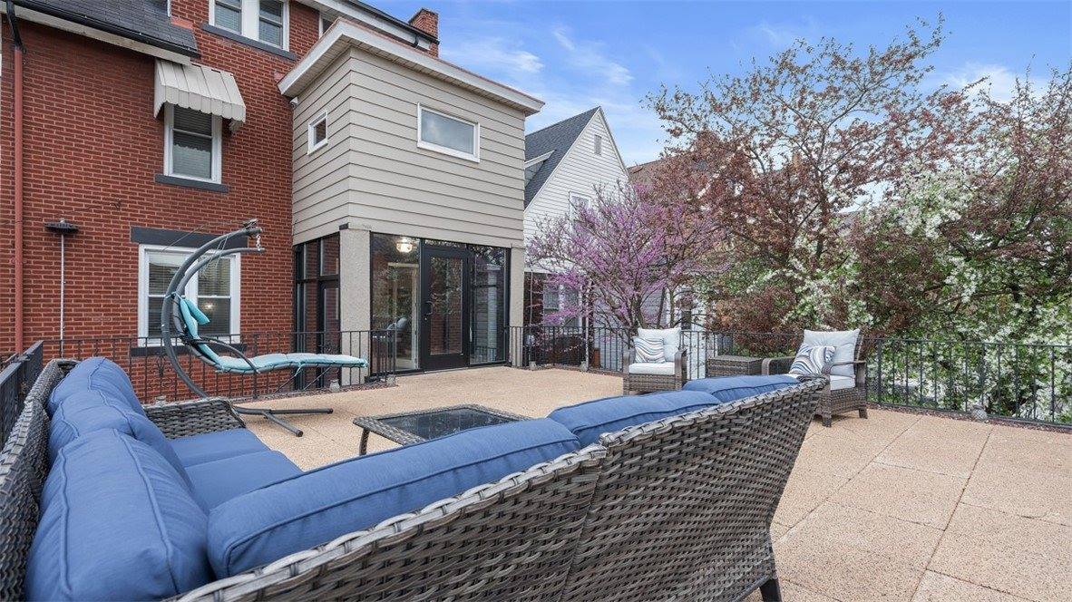 347 Bailey Ave, Mt Washington, PA 15211