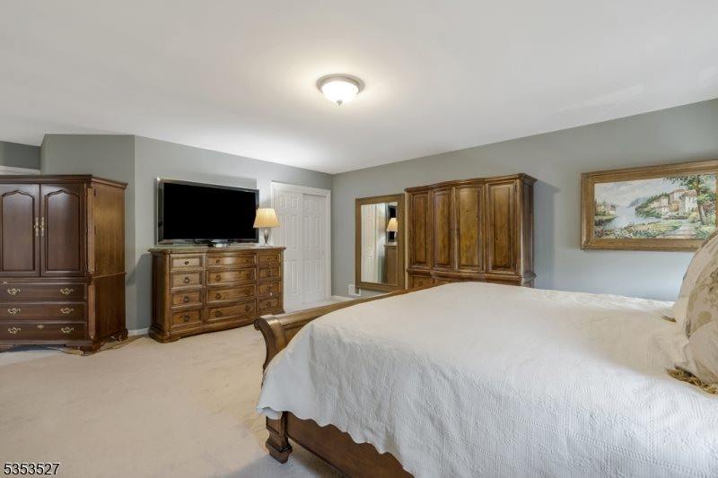 41 Briarwood Drive East, Warren Township, NJ 07059