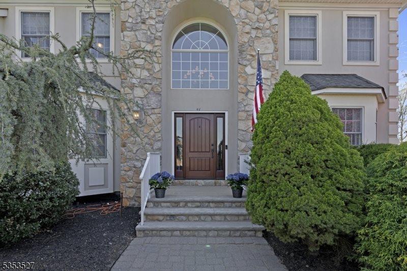 41 Briarwood Drive East, Warren Township, NJ 07059