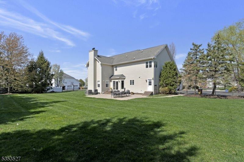 41 Briarwood Drive East, Warren Township, NJ 07059