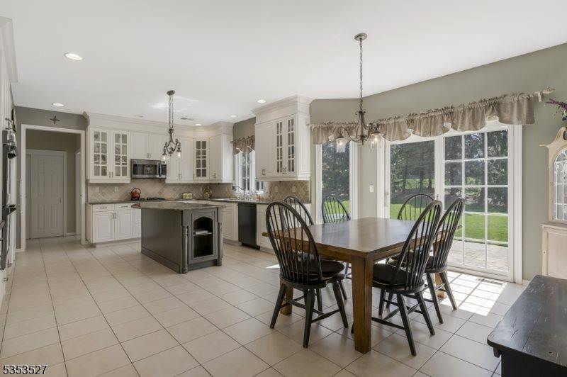 41 Briarwood Drive East, Warren Township, NJ 07059