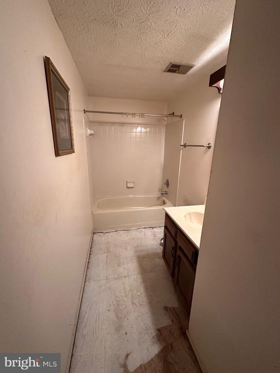 14680 Stone Crossing Court, Centreville, VA 20120