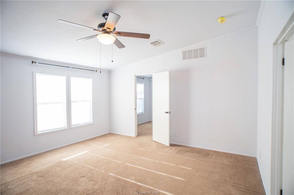 5511 Mesquite Meadow Lane, Bryan, TX 77808