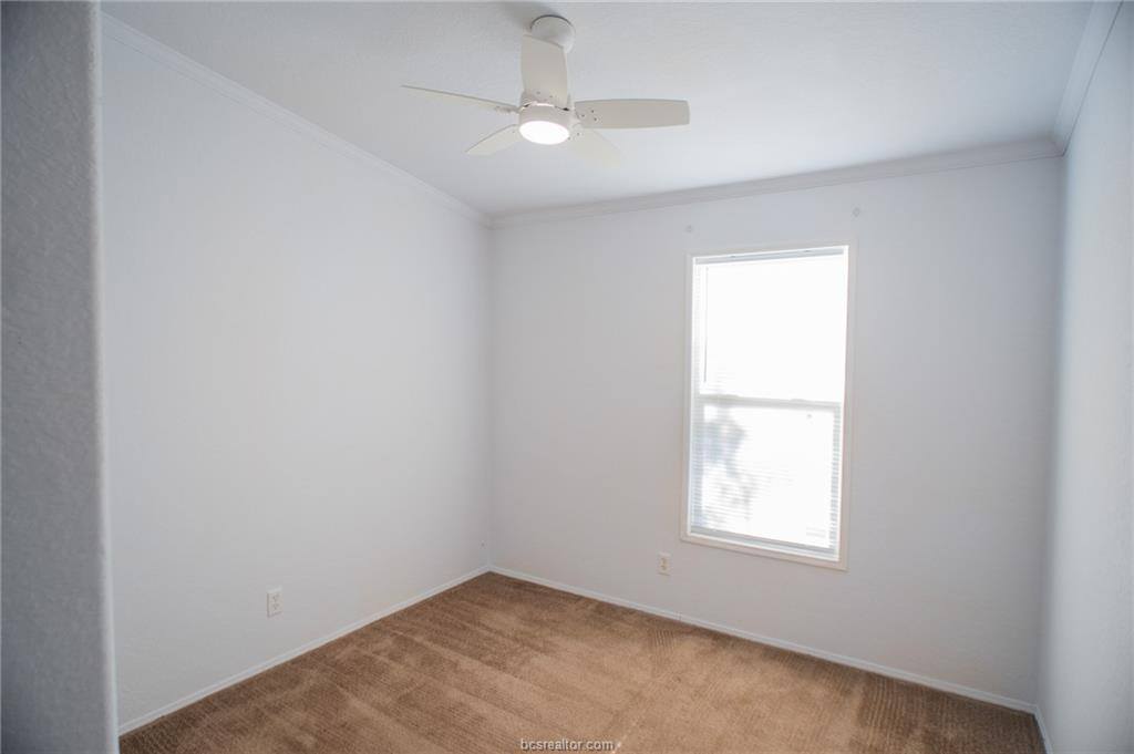 5511 Mesquite Meadow Lane, Bryan, TX 77808