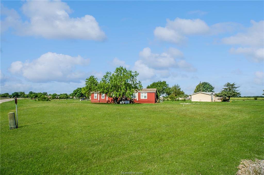 5511 Mesquite Meadow Lane, Bryan, TX 77808