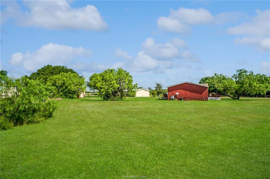 5511 Mesquite Meadow Lane, Bryan, TX 77808