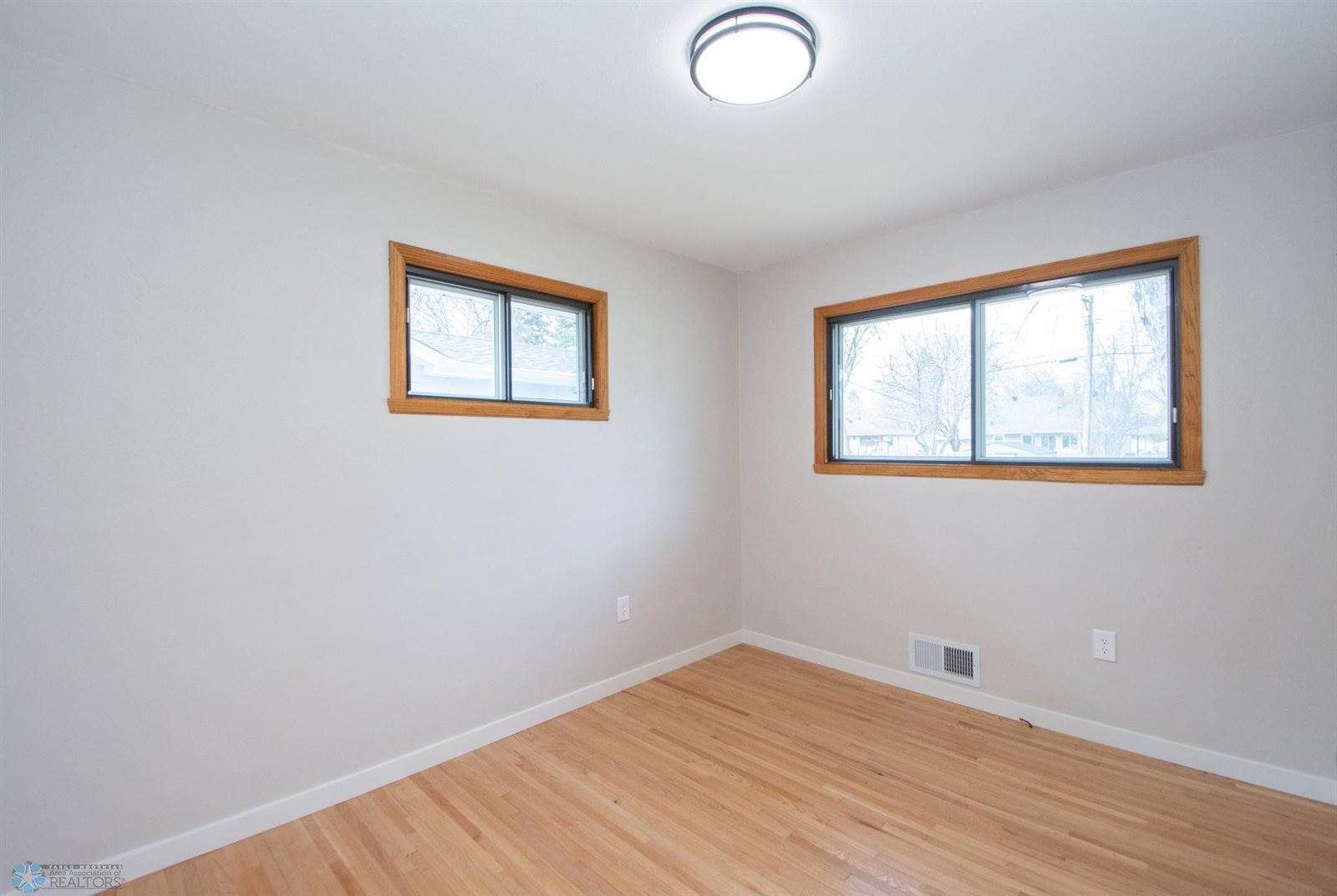 1813 14 1/2 Street South, Fargo, ND 58103