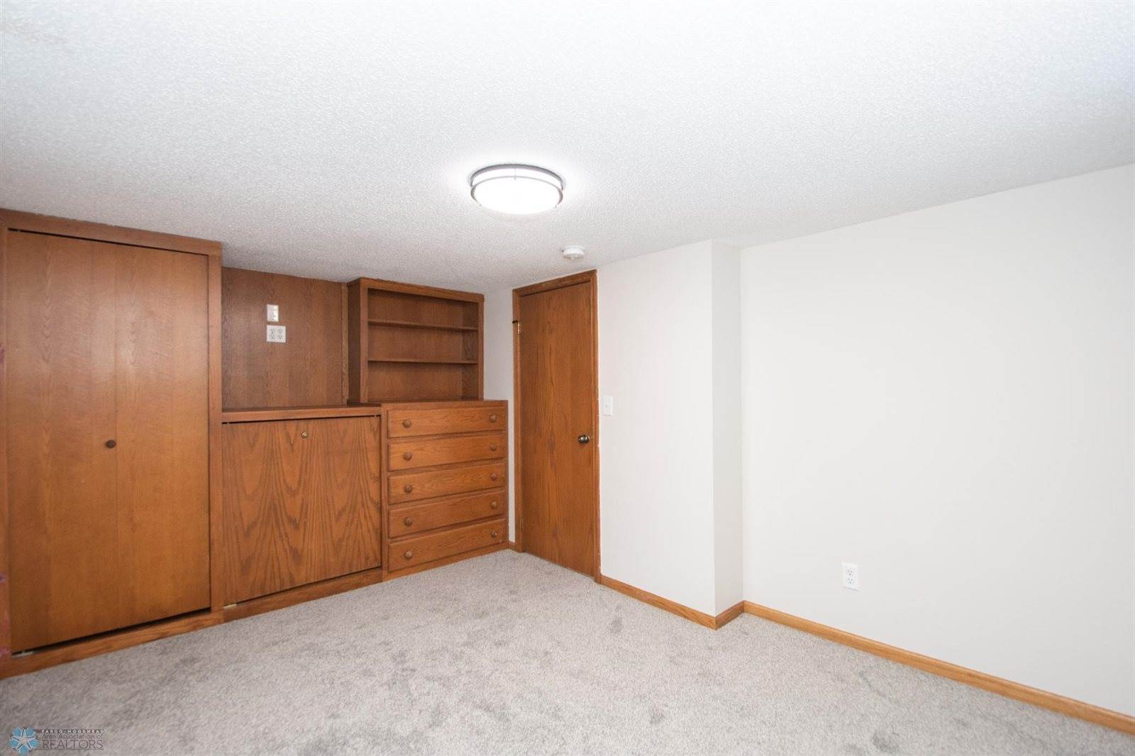 1813 14 1/2 Street South, Fargo, ND 58103