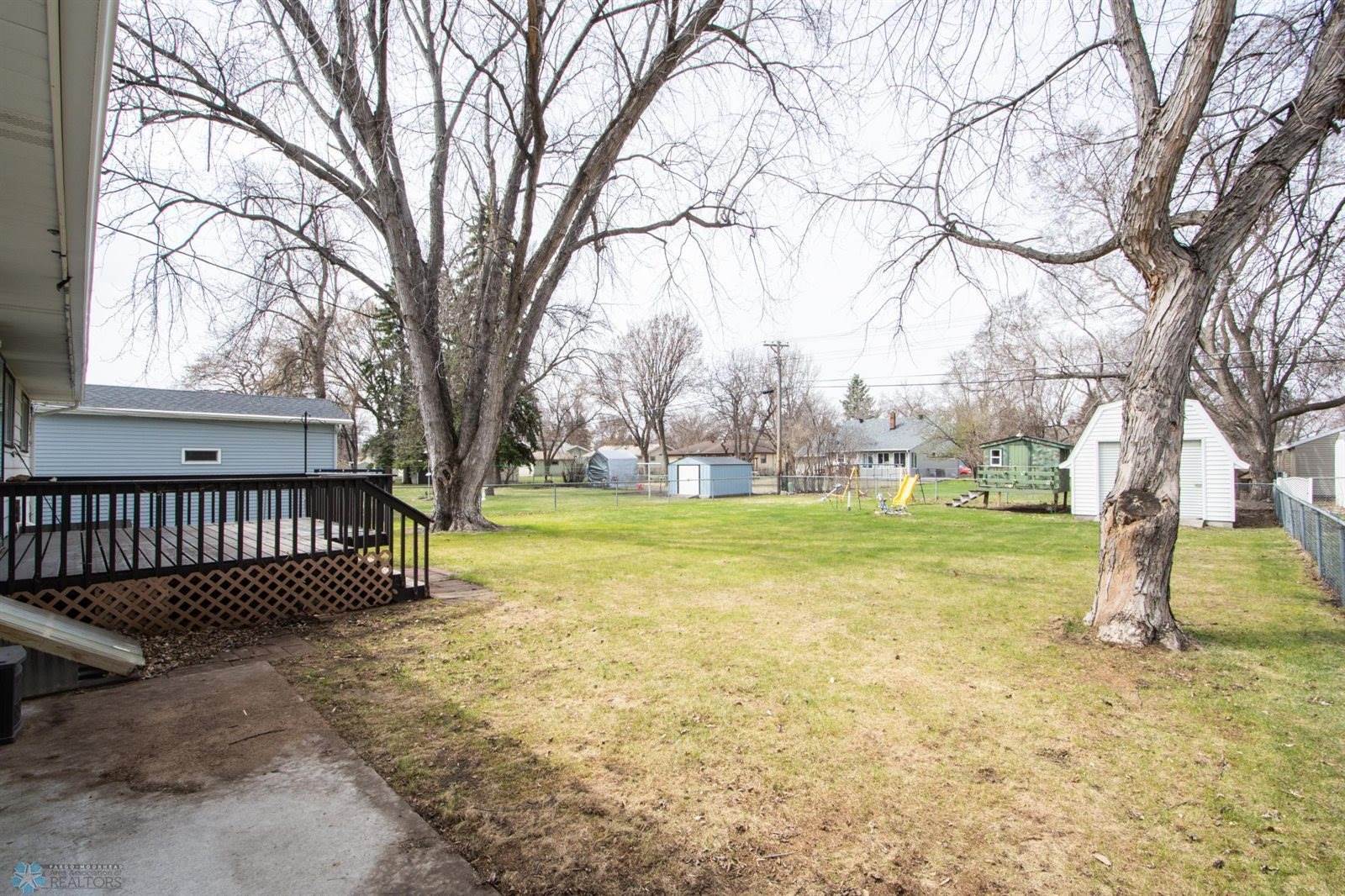 1813 14 1/2 Street South, Fargo, ND 58103