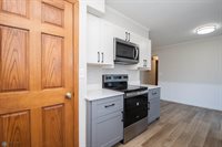 1813 14 1/2 Street South, Fargo, ND 58103