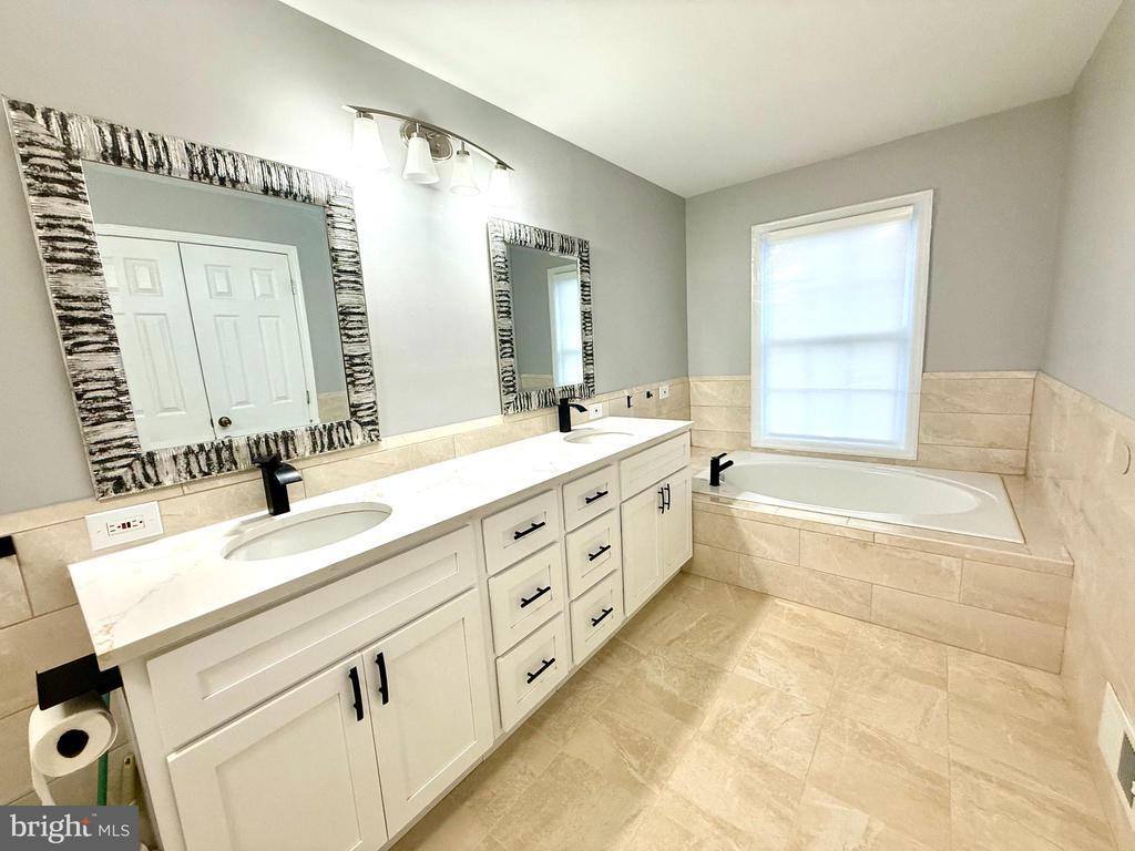 15 Coburn Road, Pennington, NJ 08534