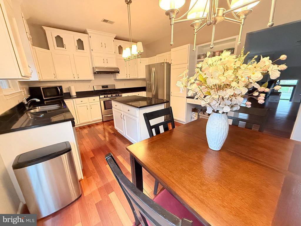 15 Coburn Road, Pennington, NJ 08534