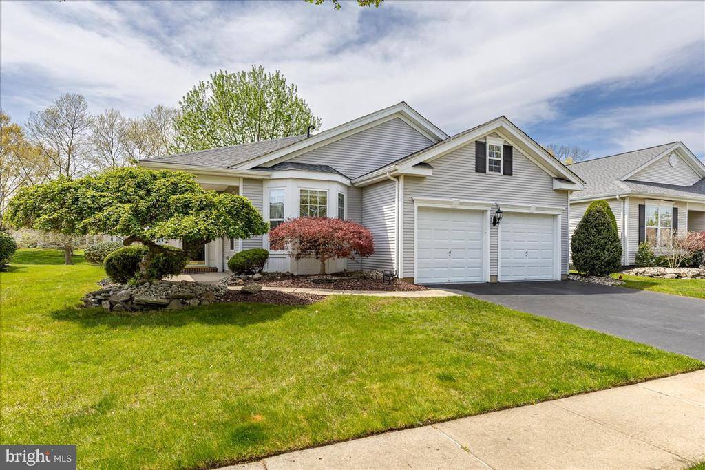 20 Powderhorn Way, Allentown, NJ 08501