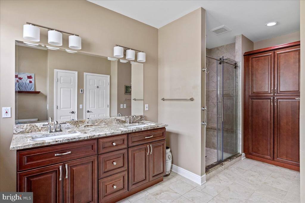 20 Powderhorn Way, Allentown, NJ 08501