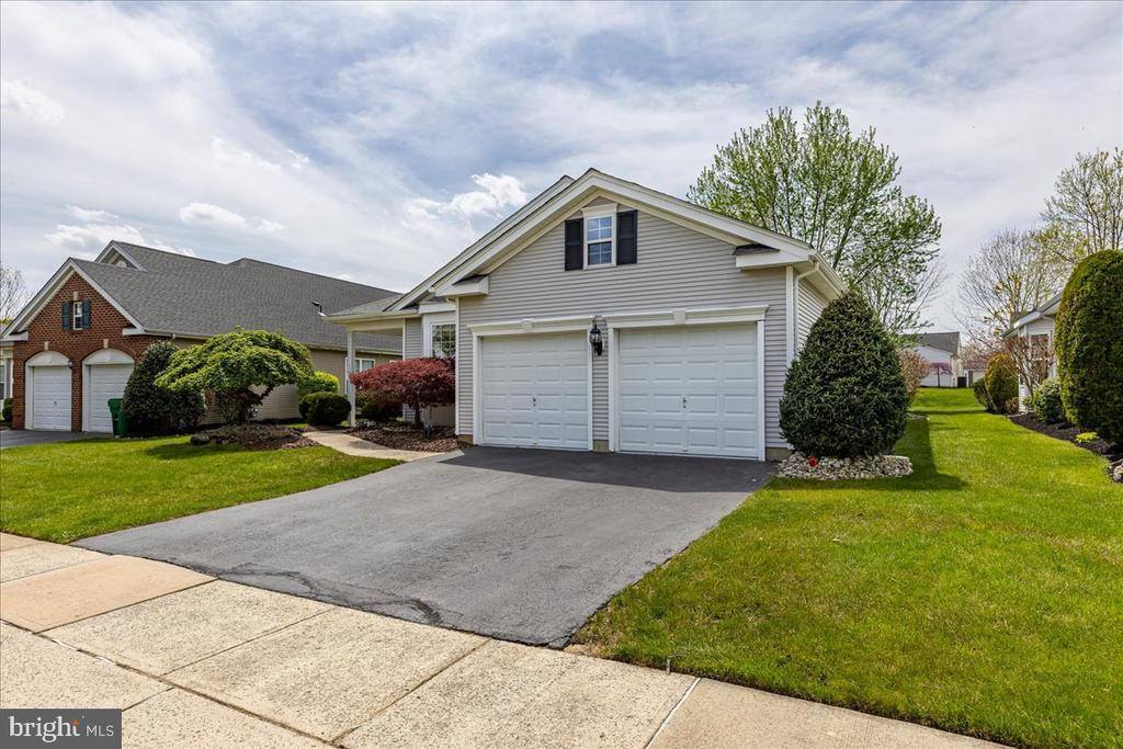 20 Powderhorn Way, Allentown, NJ 08501