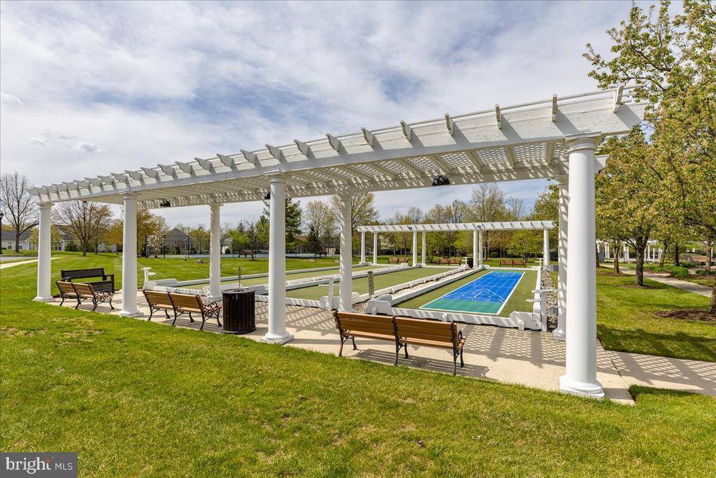 20 Powderhorn Way, Allentown, NJ 08501