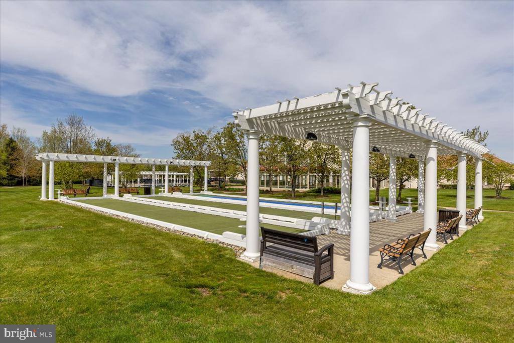 20 Powderhorn Way, Allentown, NJ 08501