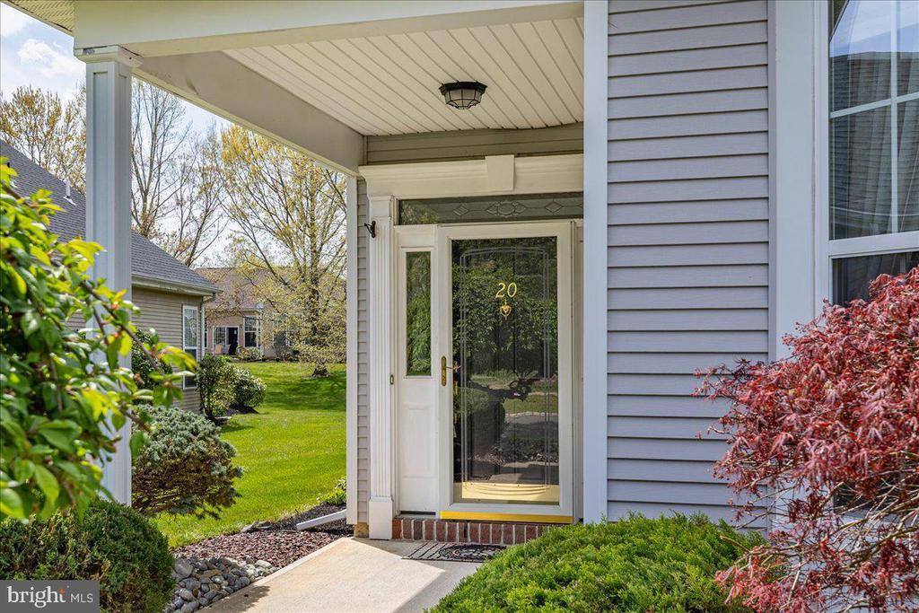 20 Powderhorn Way, Allentown, NJ 08501