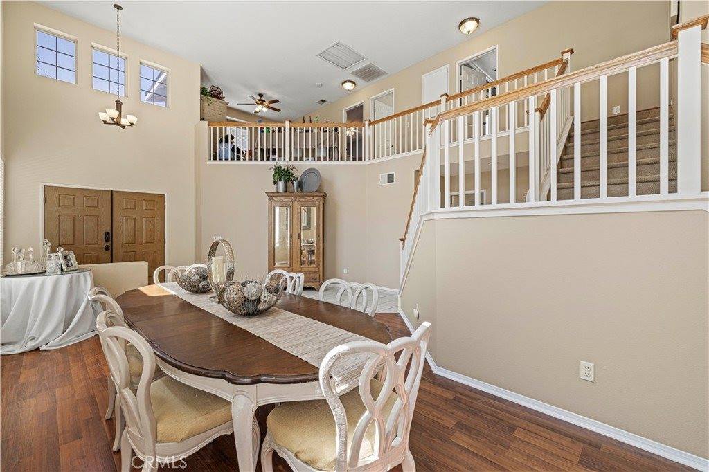 27654 Ron Ridge Drive, Saugus, CA 91350