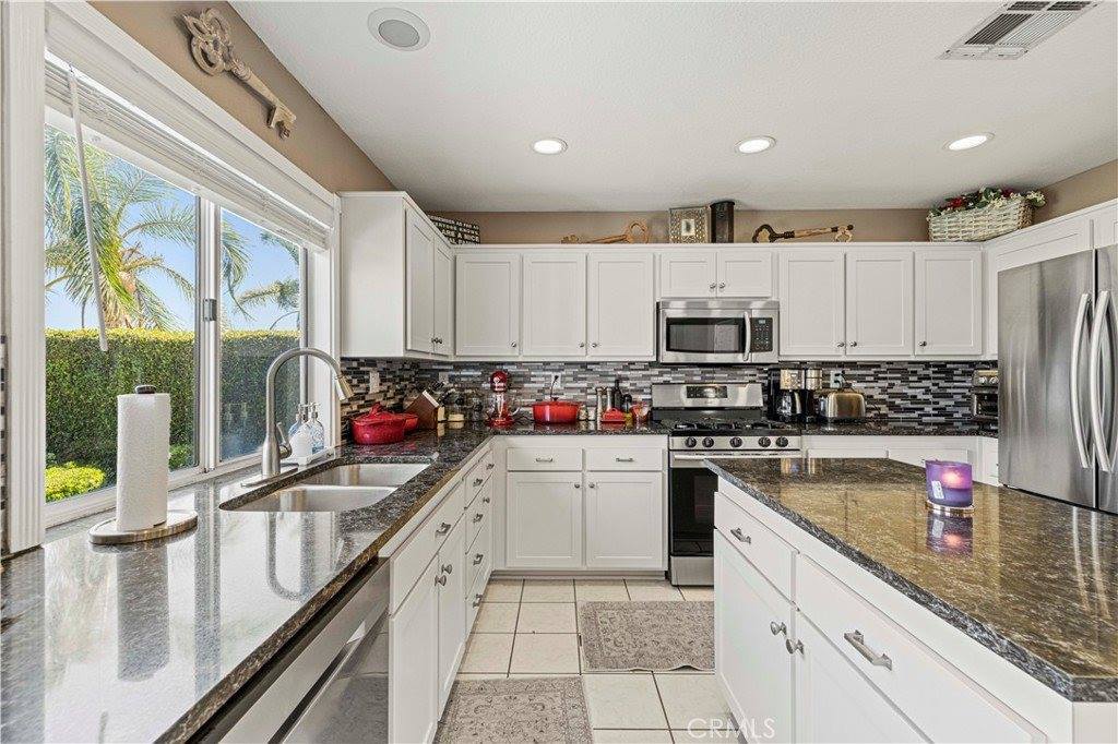 27654 Ron Ridge Drive, Saugus, CA 91350