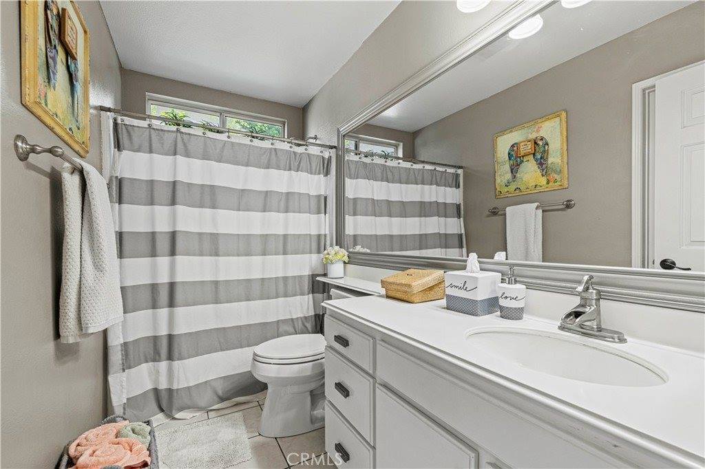 27654 Ron Ridge Drive, Saugus, CA 91350