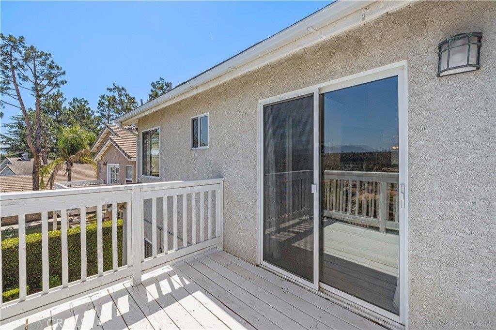 27654 Ron Ridge Drive, Saugus, CA 91350