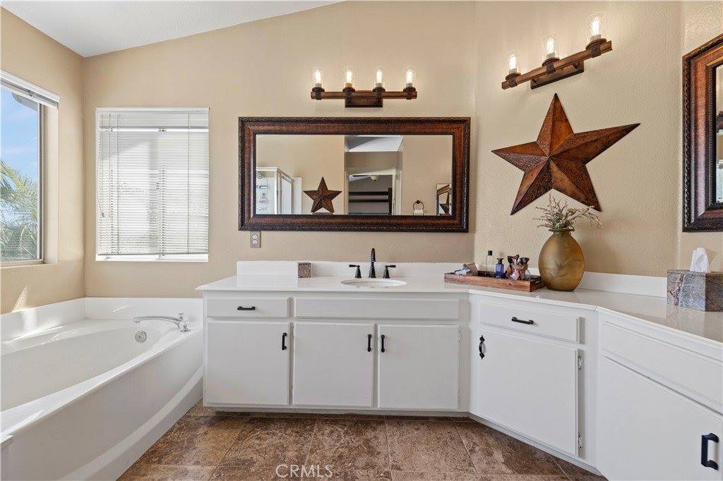 27654 Ron Ridge Drive, Saugus, CA 91350