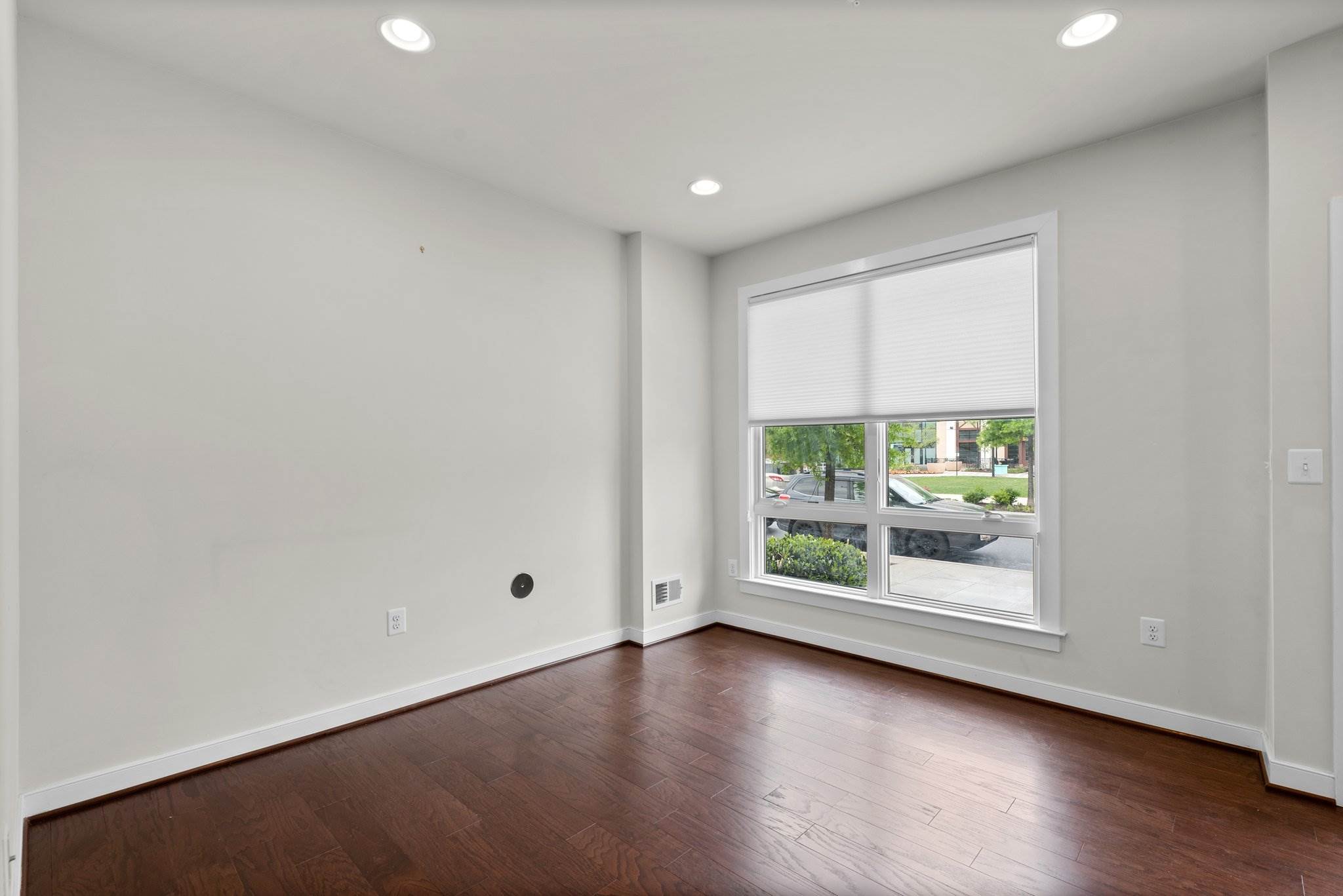 223 Crown Park Ave, Gaithersburg, MD 20878