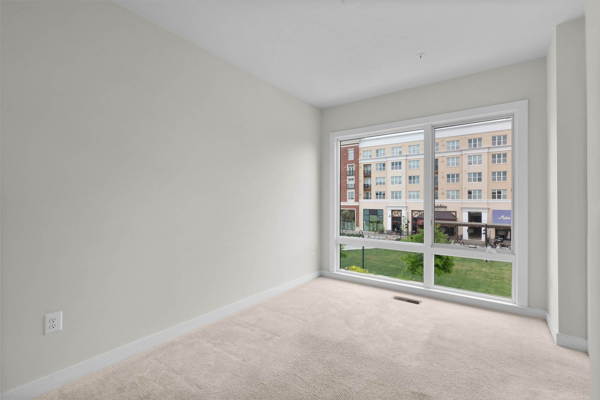 223 Crown Park Ave, Gaithersburg, MD 20878