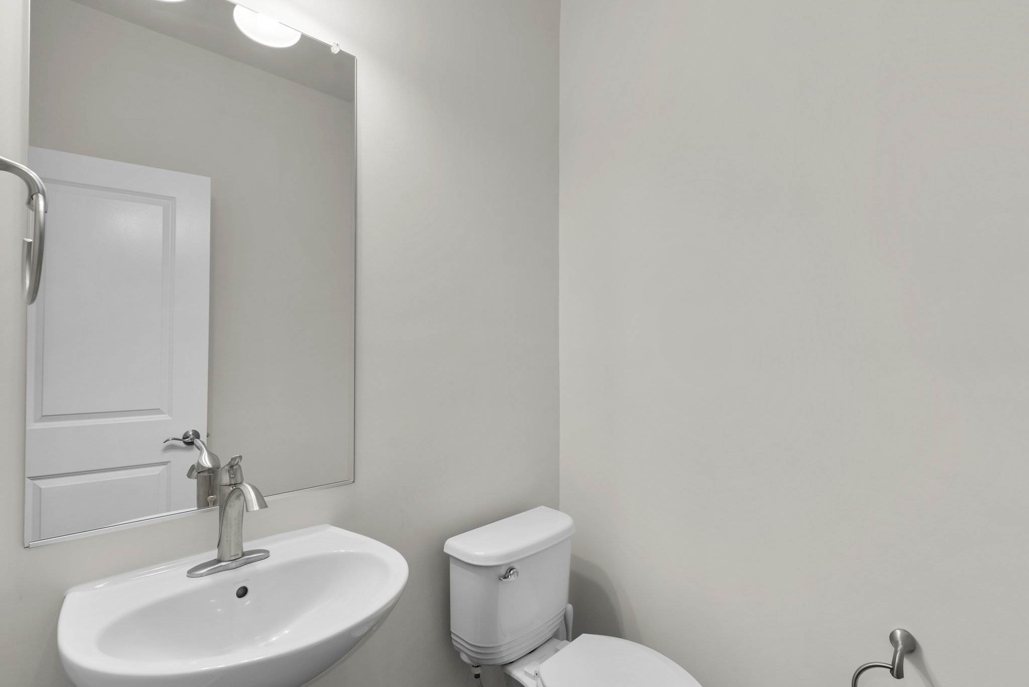 223 Crown Park Ave, Gaithersburg, MD 20878