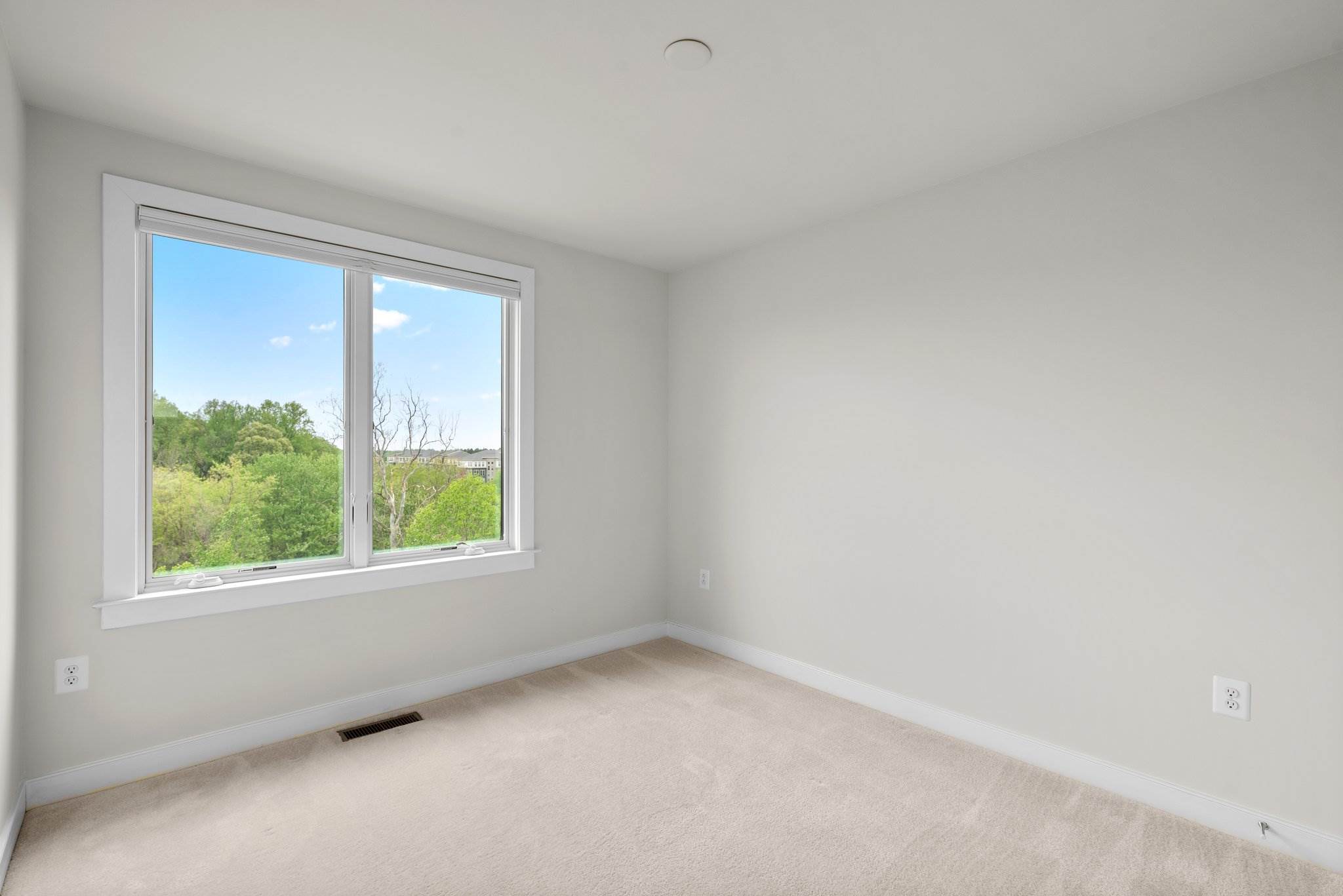 223 Crown Park Ave, Gaithersburg, MD 20878