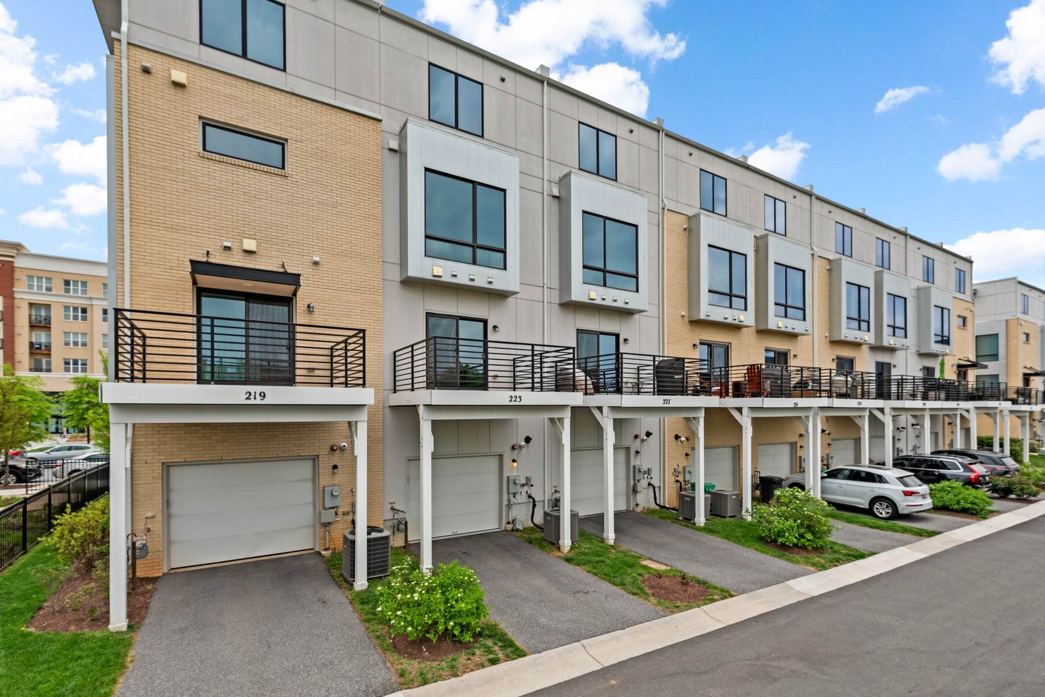 223 Crown Park Ave, Gaithersburg, MD 20878