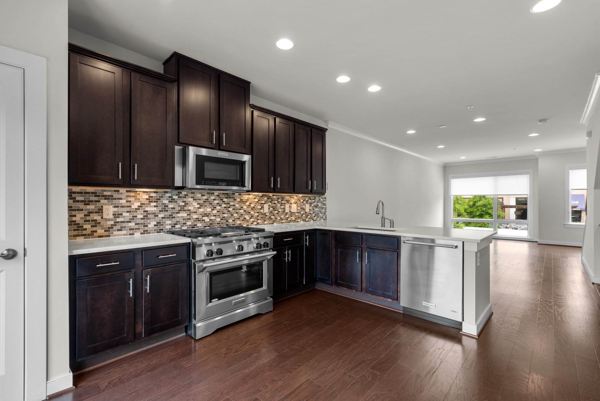 223 Crown Park Ave, Gaithersburg, MD 20878