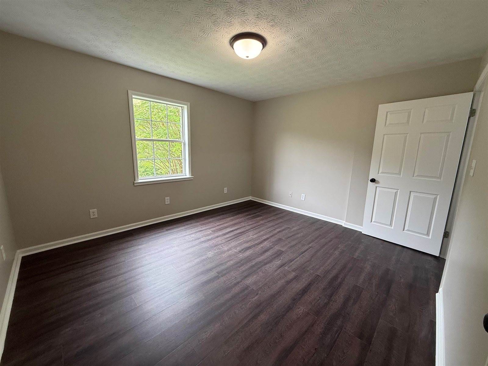 45 Co Rd 1424, Vinemont, AL 35179