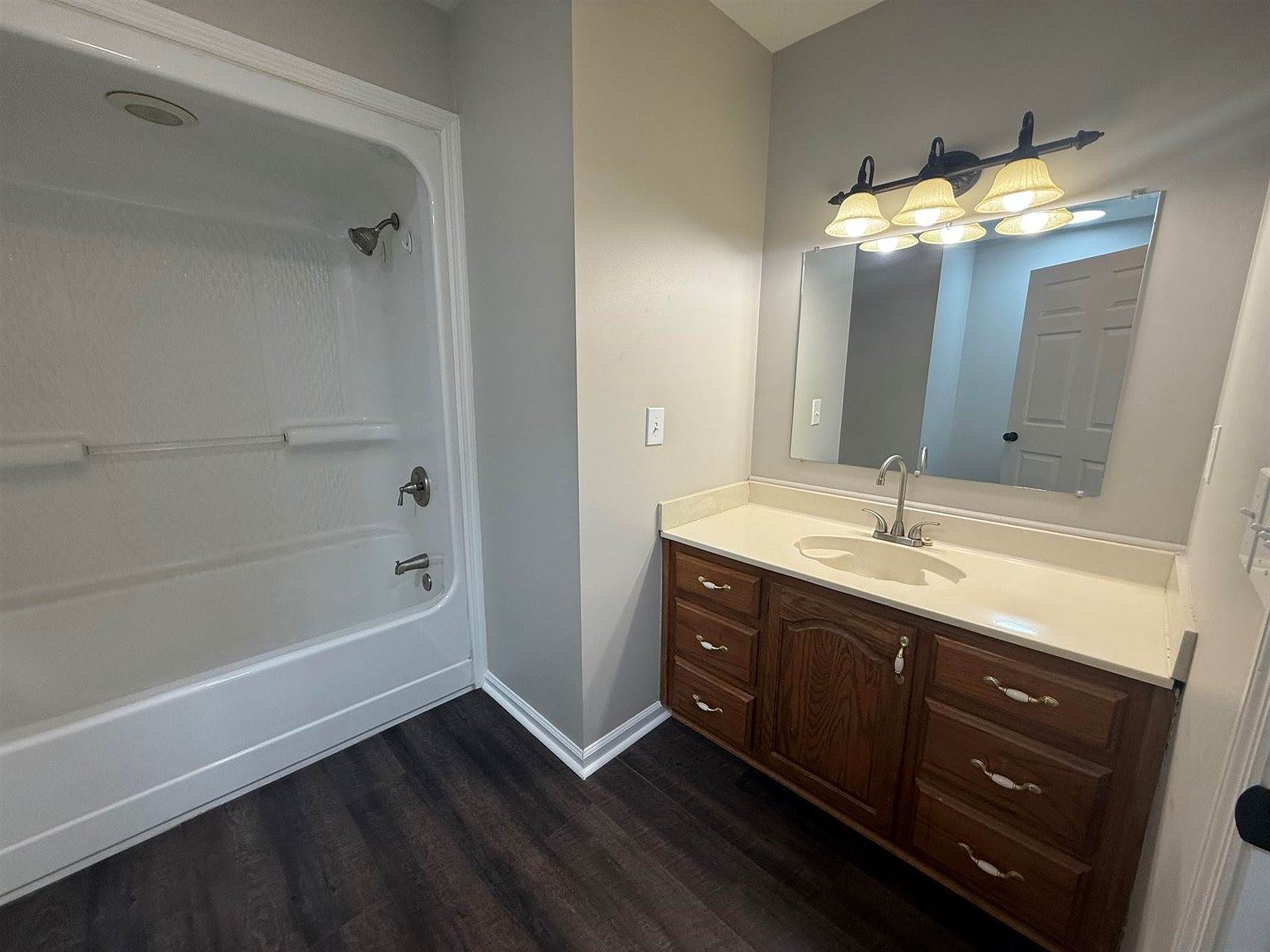 45 Co Rd 1424, Vinemont, AL 35179