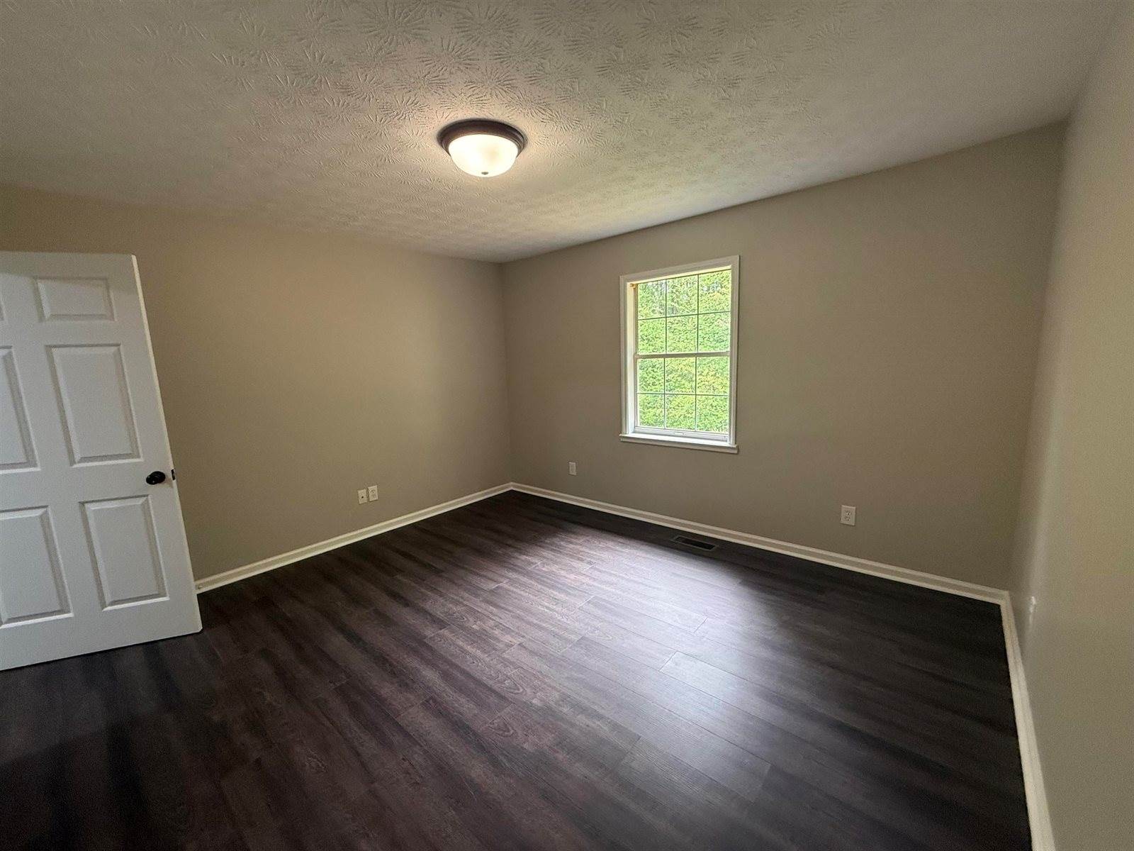 45 Co Rd 1424, Vinemont, AL 35179