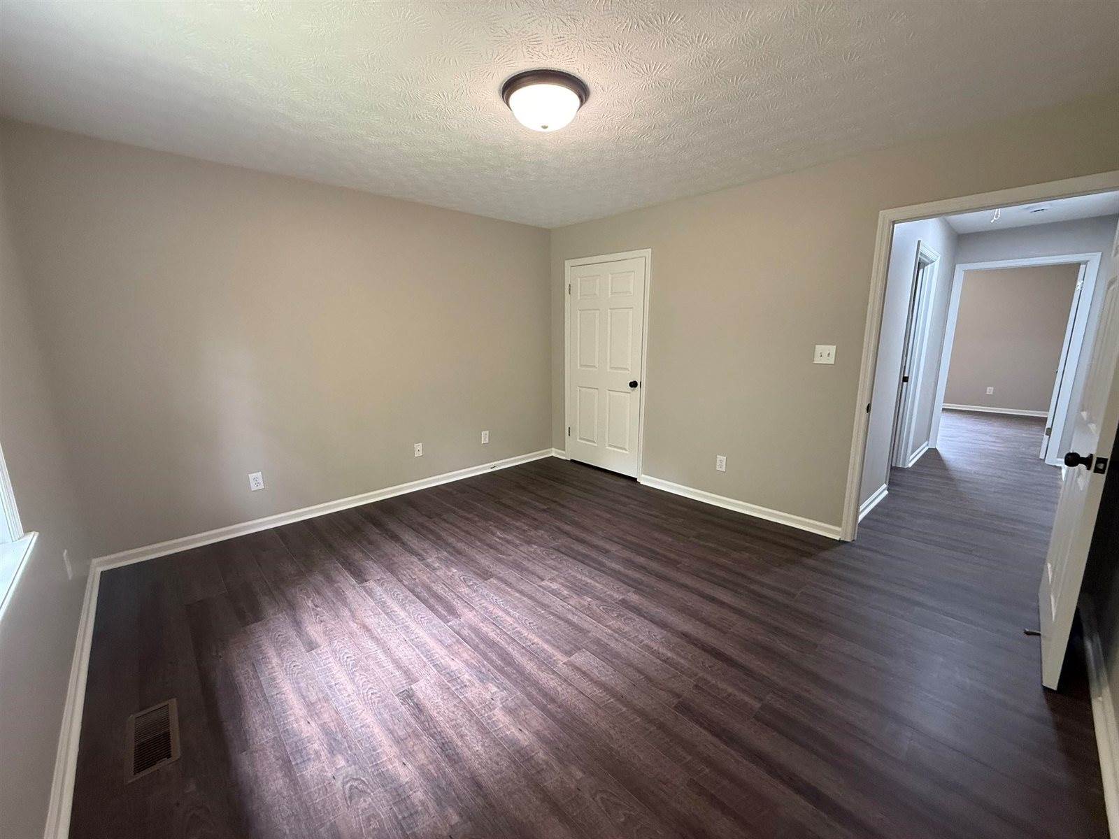 45 Co Rd 1424, Vinemont, AL 35179