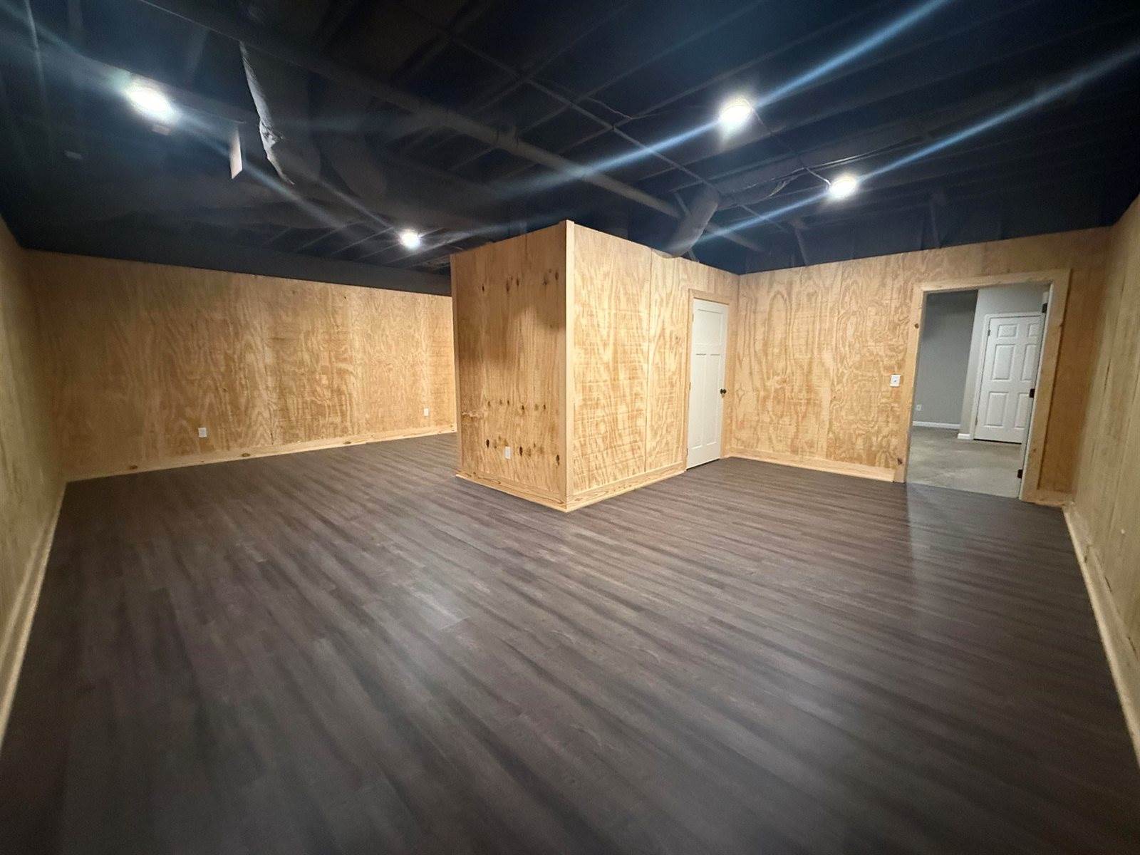 45 Co Rd 1424, Vinemont, AL 35179