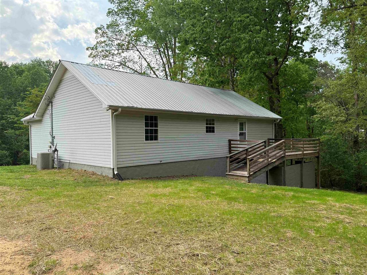 45 Co Rd 1424, Vinemont, AL 35179