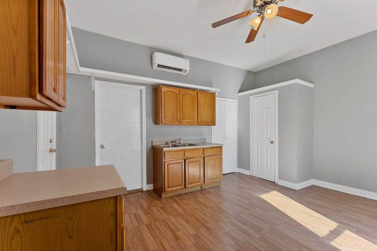 306 East Main Street, Glasgow, KY 42141