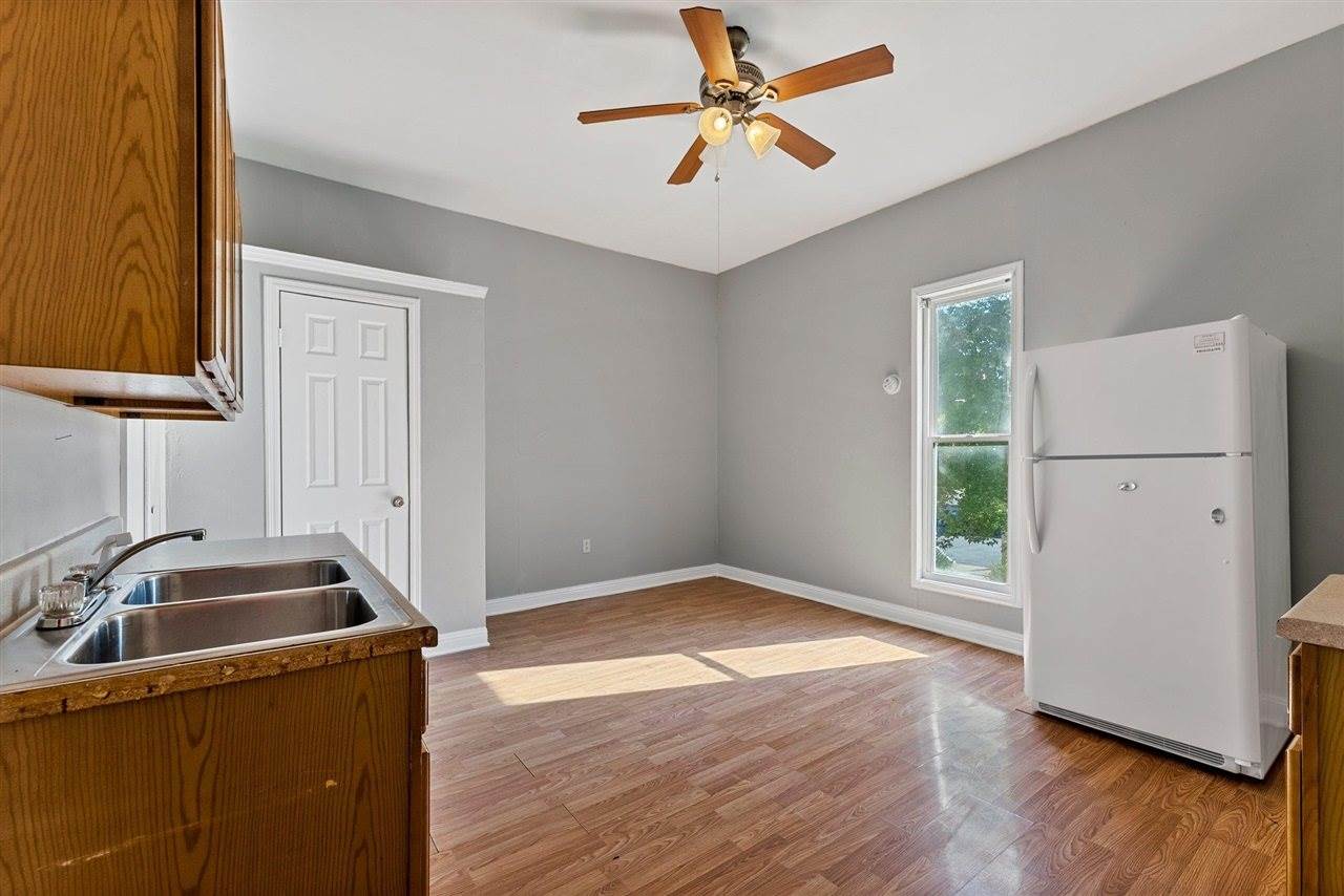 306 East Main Street, Glasgow, KY 42141