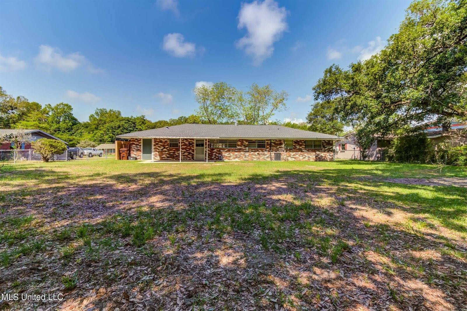 118 Clower Avenue, Long Beach, MS 39560