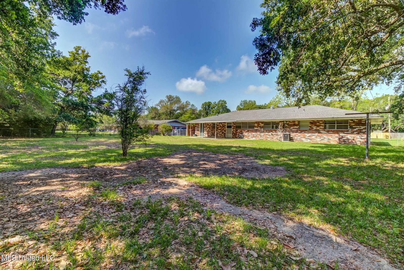 118 Clower Avenue, Long Beach, MS 39560